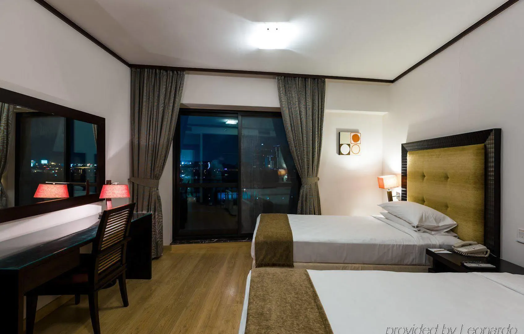 Park Apartments Dubai, An Edge By Rotana Hotel Aparthotel